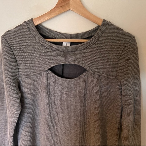 Smash and Test  Zoe Sweater Dress - Picture 3 of 8